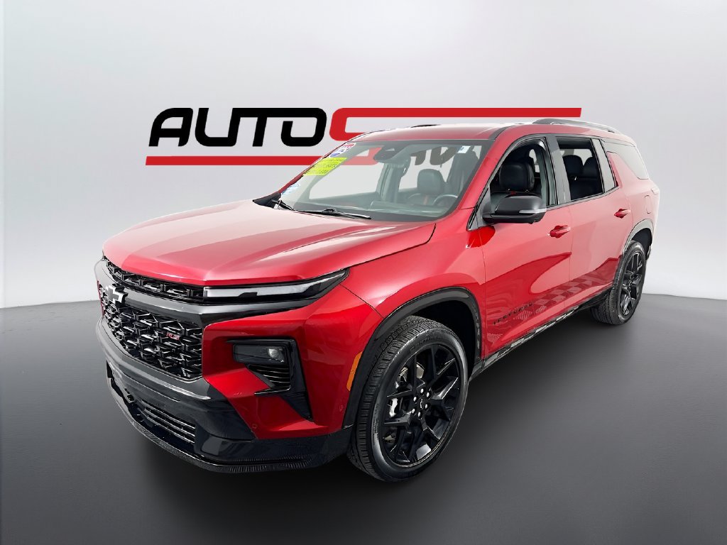 Used 2025 Chevrolet Traverse RS w/ LPO, Floor Liner Package AWD/4WD image 1