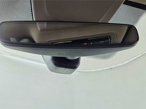 Used 2025 Volkswagen Atlas SE image 56