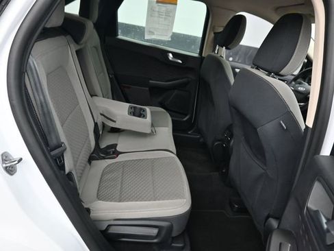 Used 2020 Ford Escape SE image 7