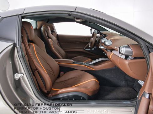 Used 2022 Ferrari 812 GTS image 12