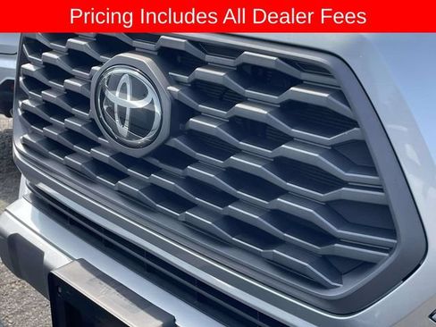 Used 2022 Toyota Tacoma TRD Sport w/ Technology Package AWD/4WD image 3