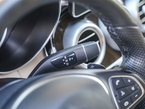 Used 2016 Mercedes-Benz GLC 300 4MATIC image 18