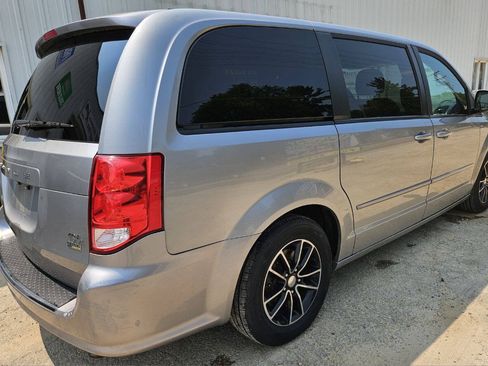 Used 2015 Dodge Grand Caravan R/T FWD image 4