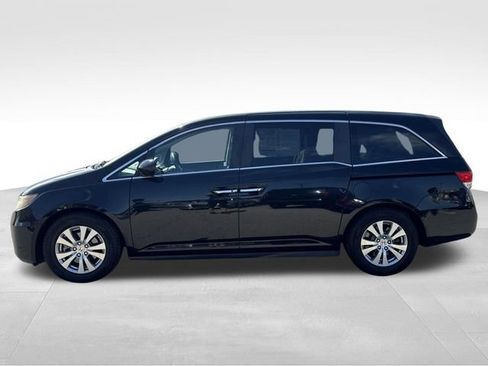 Used 2016 Honda Odyssey SE image 2