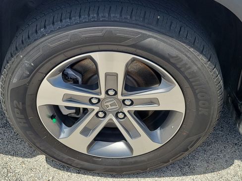 Certified 2024 Honda Pilot EX-L image 9