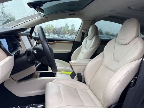 Used 2019 Tesla Model X AWD/4WD image 9