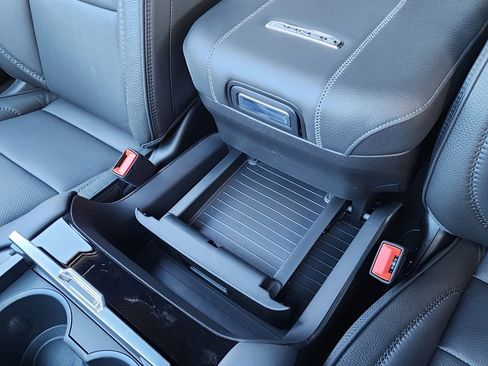 New 2026 GMC Yukon XL Denali image 38