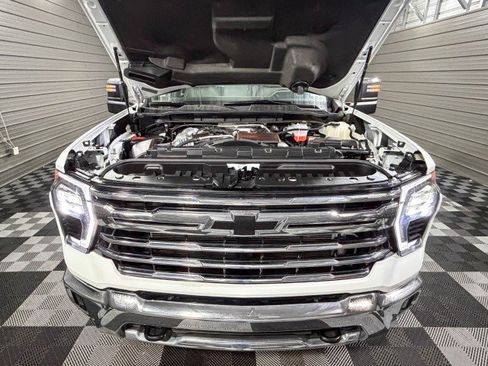 Used 2024 Chevrolet Silverado 3500 LTZ image 41