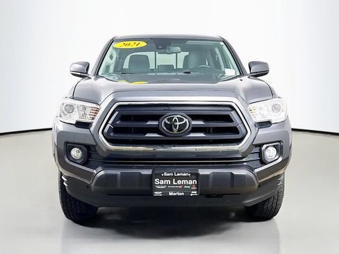 Used 2021 Toyota Tacoma SR5 AWD/4WD image 2