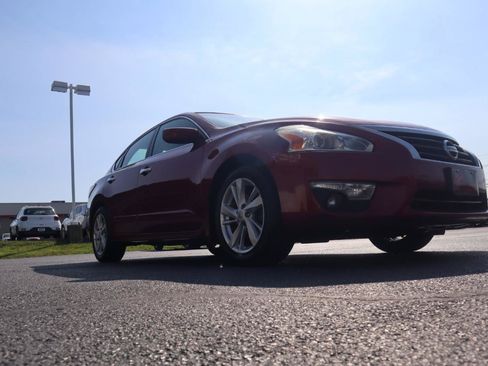 Used 2015 Nissan Altima 2.5 SV FWD image 19