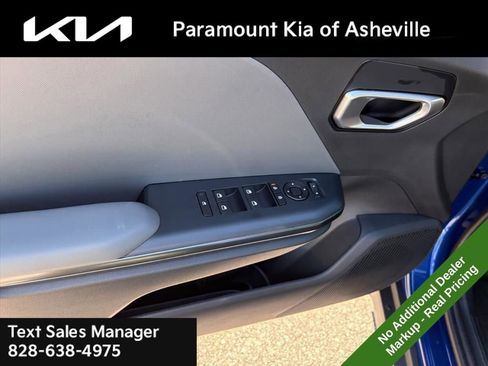 New 2025 Kia K4 LXS image 22