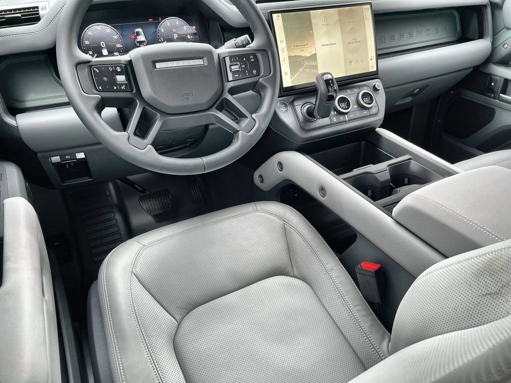 New 2026 Land Rover Defender 110 AWD/4WD image 13