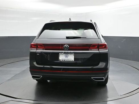 New 2026 Volkswagen Atlas SE image 8