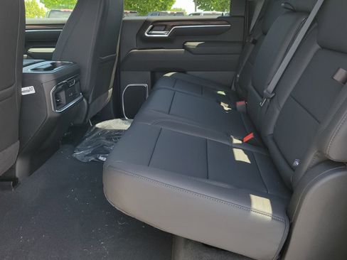 New 2025 GMC Sierra 2500 SLT w/ SLT Premium Package image 7