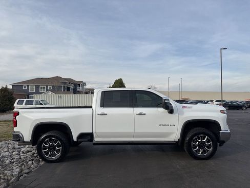 Used 2024 Chevrolet Silverado 2500 LTZ w/ LTZ Plus Package image 6