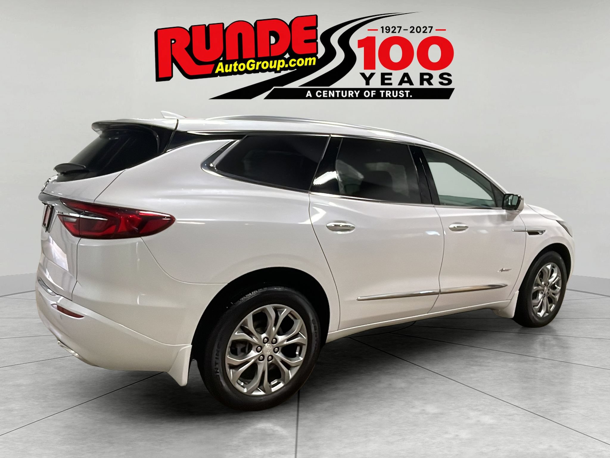 Used 2021 Buick Enclave Avenir w/ Avenir Technology Package AWD/4WD image 5