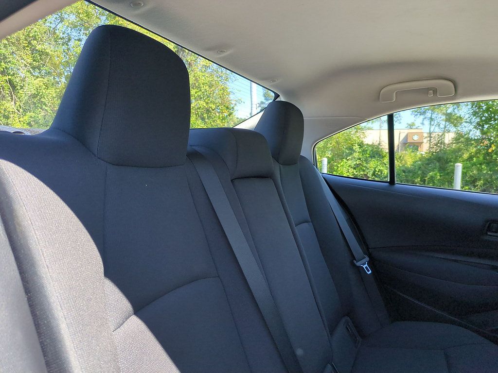 Certified 2025 Toyota Corolla LE FWD image 29