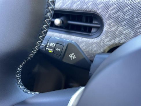 Used 2025 MINI Cooper 2-Door Hardtop image 30