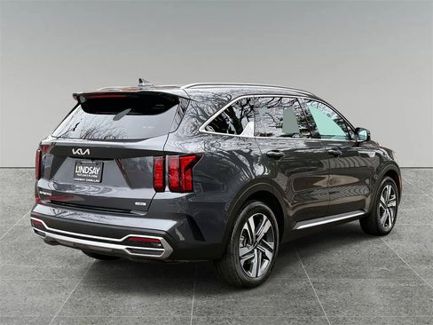 Used 2023 Kia Sorento EX image 10