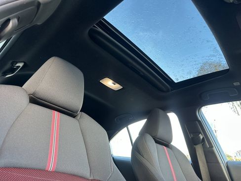 Used 2023 Toyota Corolla SE image 15