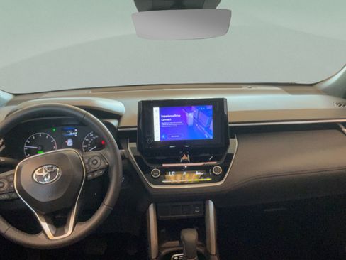 Used 2024 Toyota Corolla Cross AWD Hybrid w/ Moonroof Package image 24