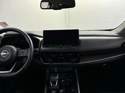 Certified 2024 Nissan Rogue Platinum w/ Platinum Premium Package image 15