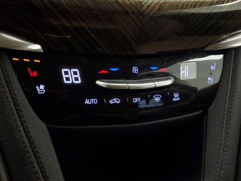 Used 2020 Cadillac XT6 Sport w/ Platinum Package image 22