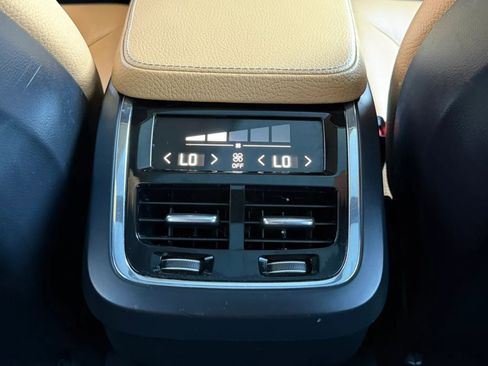 Used 2016 Volvo XC90 T6 Momentum w/ Momentum Plus Package AWD/4WD image 56