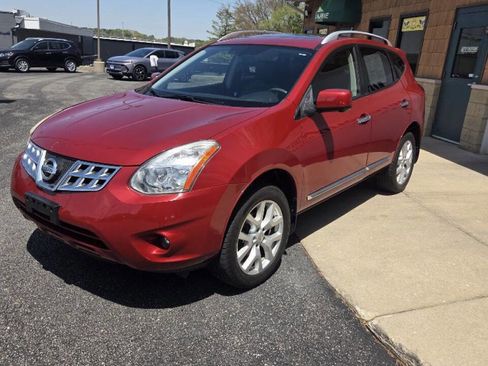 Used 2013 Nissan Rogue SL AWD/4WD image 1