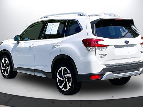 Used 2022 Subaru Forester Touring AWD/4WD image 7
