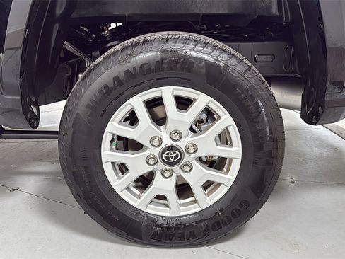 Certified 2025 Toyota Tacoma SR5 image 23