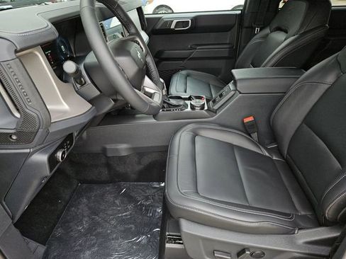 New 2026 Ford Bronco Outer Banks AWD/4WD image 23