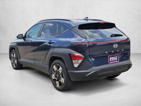 Used 2025 Hyundai Kona SEL FWD image 8