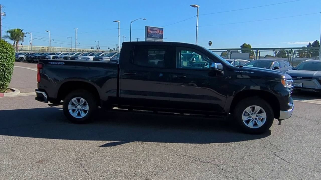 Used 2024 Chevrolet Silverado 1500 LT w/ Protection Package AWD/4WD image 9