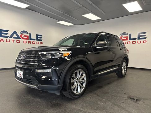 Used 2024 Ford Explorer XLT w/ Equipment Group 202A AWD/4WD image 5