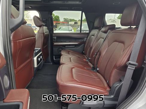 Used 2024 Ford Expedition Limited AWD/4WD image 14