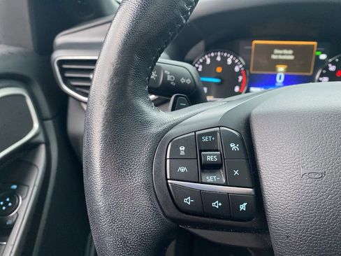 Used 2020 Ford Explorer XLT w/ Equipment Group 202A image 8