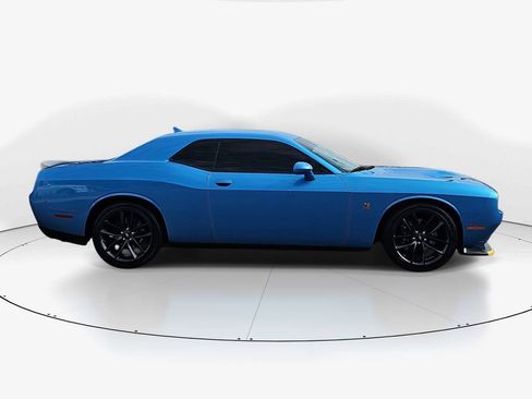 Used 2019 Dodge Challenger R/T Scat Pack RWD image 5