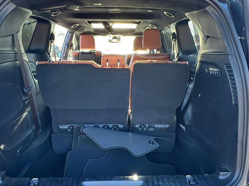 Certified 2024 Chrysler Pacifica Pinnacle image 13