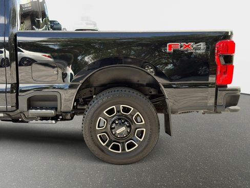 Used 2026 Ford F250 Platinum w/ FX4 Off-Road Package AWD/4WD image 18