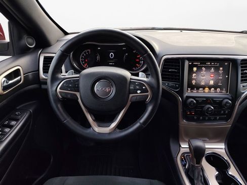 Used 2017 Jeep Grand Cherokee Laredo w/ Quick Order Package 2BE image 19