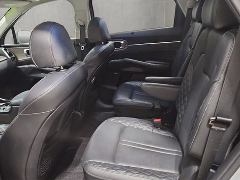 Used 2023 Kia Sorento SX Prestige image 21