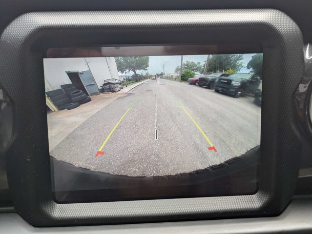 Used 2022 Jeep Wrangler Unlimited Sahara AWD/4WD image 19