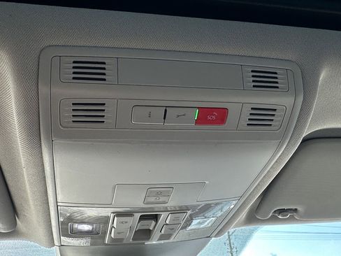 Used 2024 Volkswagen Taos SE image 18