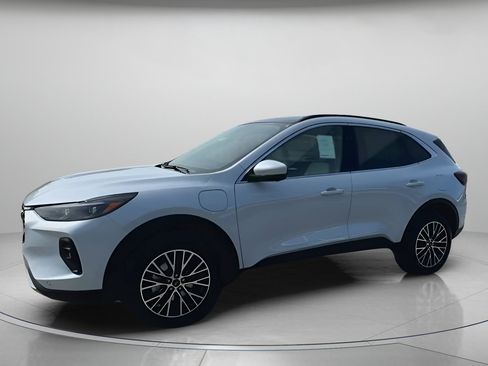 New 2026 Ford Escape PHEV w/ PHEV Premium Package image 13