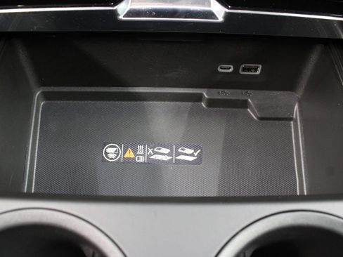 Used 2025 GMC Yukon XL Denali AWD/4WD image 66