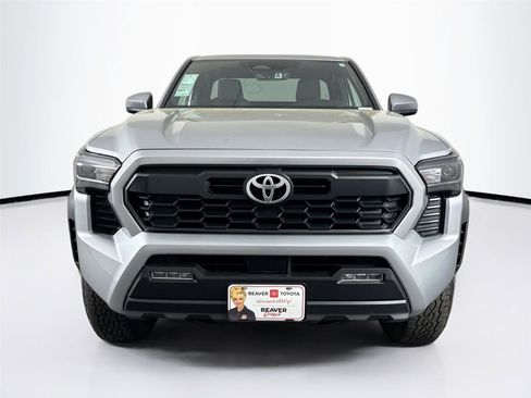 Used 2025 Toyota Tacoma PreRunner RWD image 8