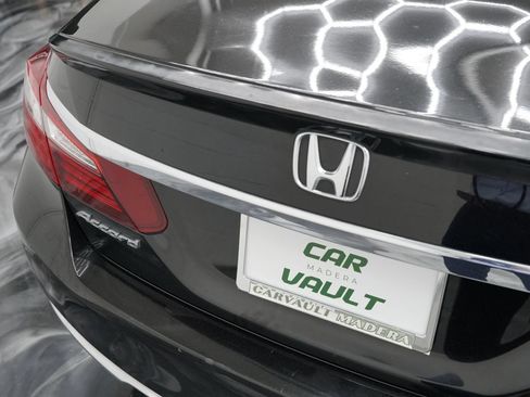 Used 2017 Honda Accord Sport image 28