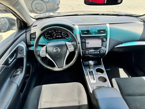 Used 2015 Nissan Altima 2.5 SV w/ Convenience Package FWD image 22