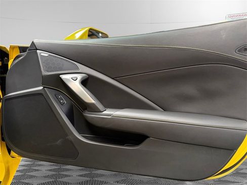 Used 2018 Chevrolet Corvette Stingray Convertible image 13